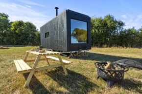 Off-Grid Eco Cabin In Kent Downs, Canterbury